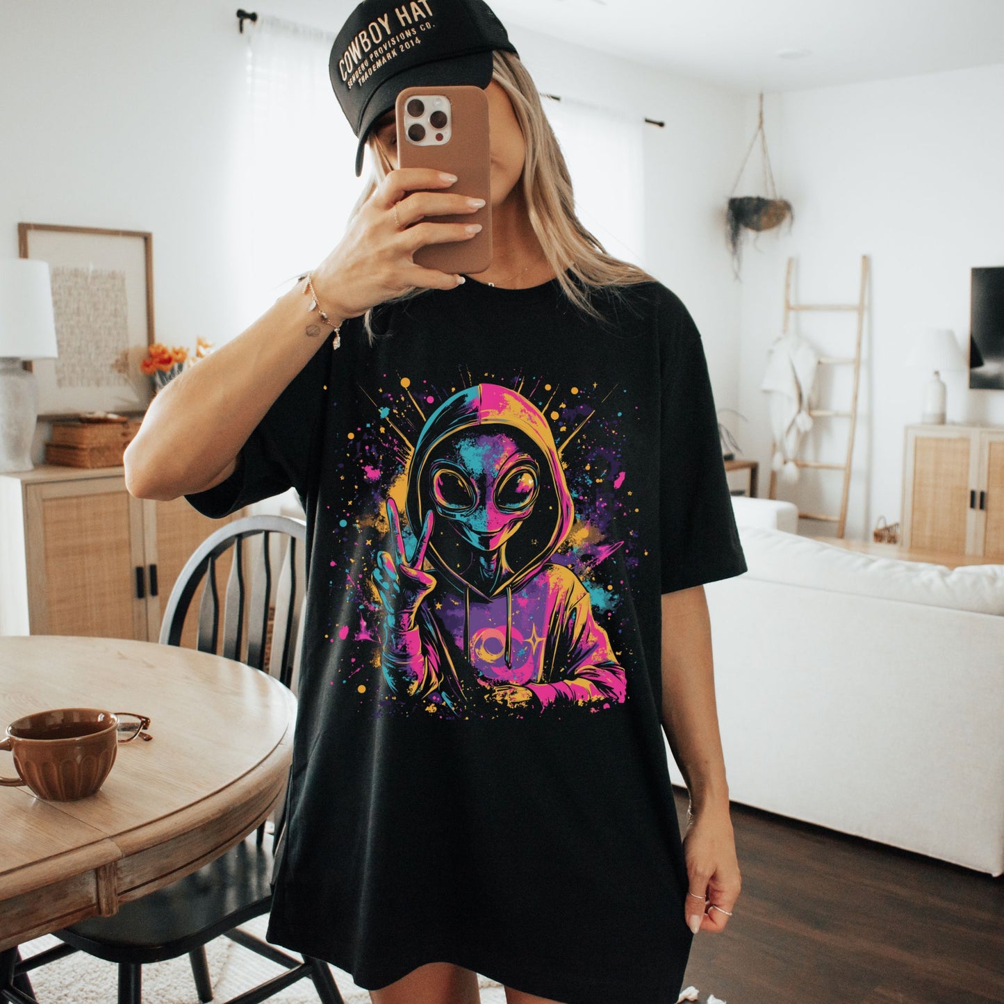 Peace Out, Earthlings T-Shirt